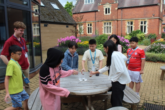 6772ddbe723ed1ab7d25a31a6a0635556d6b0361-(1)