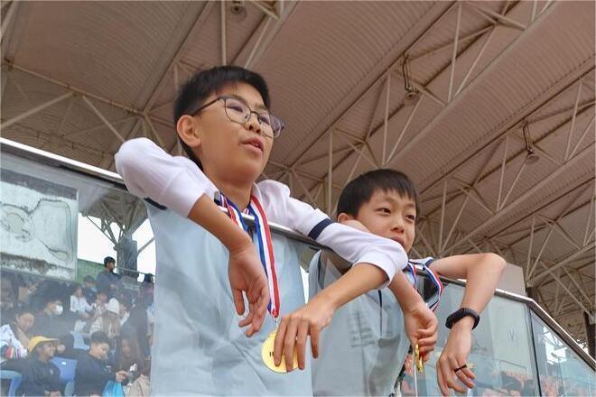 7adc8b9d56606a3322c9902c828df10af3fb1cf8-(1)