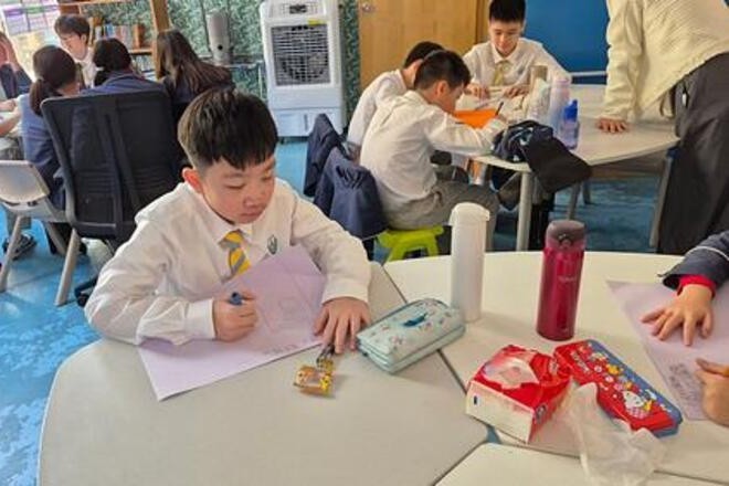 d237bddc367e41108194705392f2214f8f3ef293-(1)